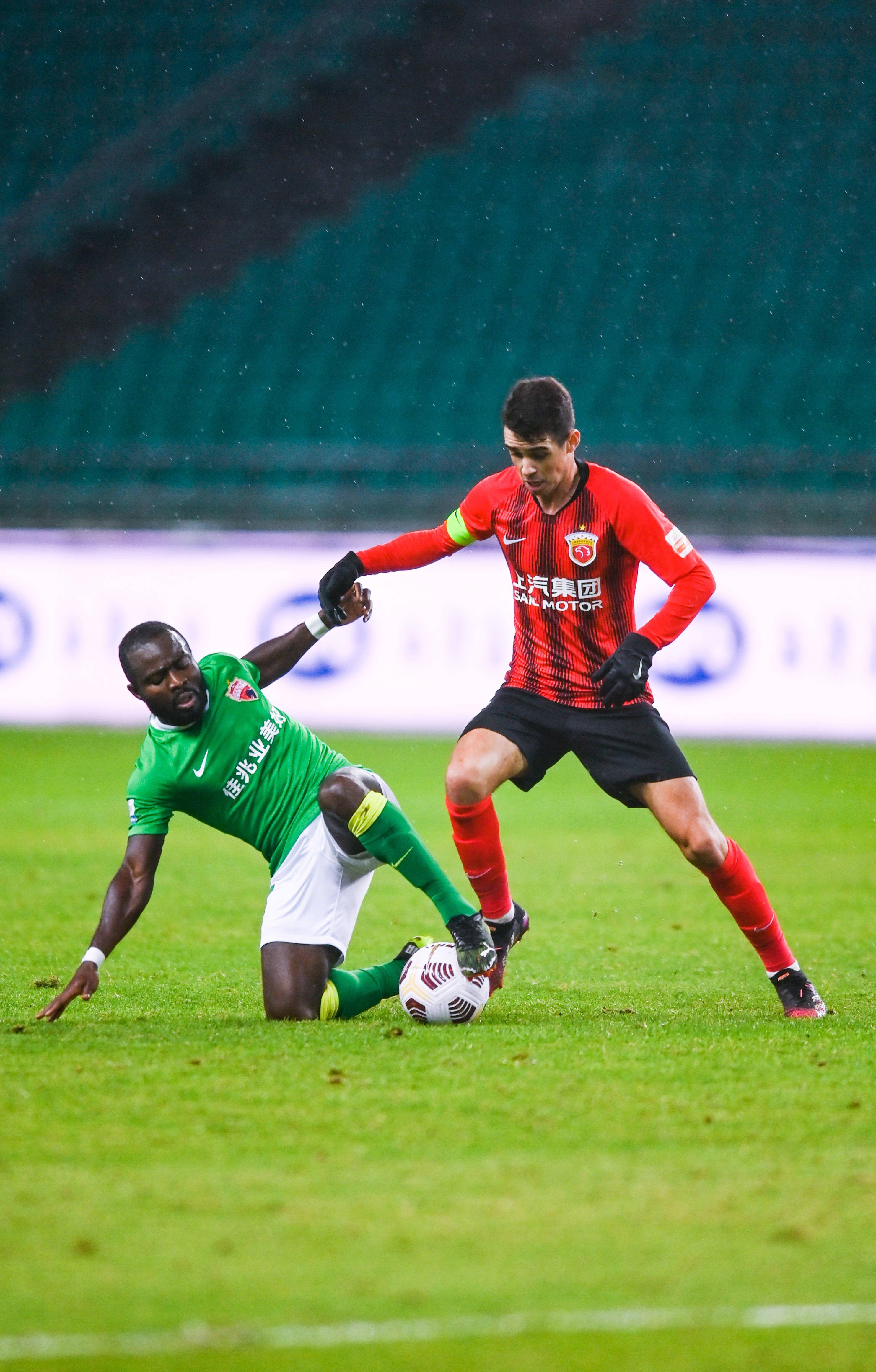 攀升高位的 攀升高位的